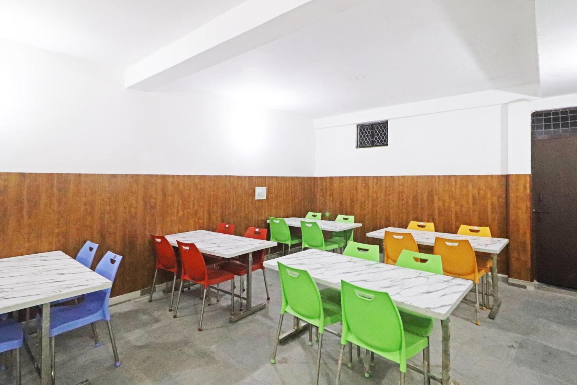Hotel Clink New Delhi Airport Εξωτερικό φωτογραφία