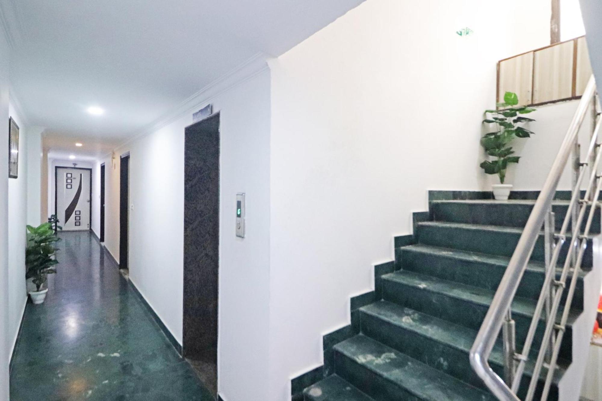 Hotel Clink New Delhi Airport Εξωτερικό φωτογραφία