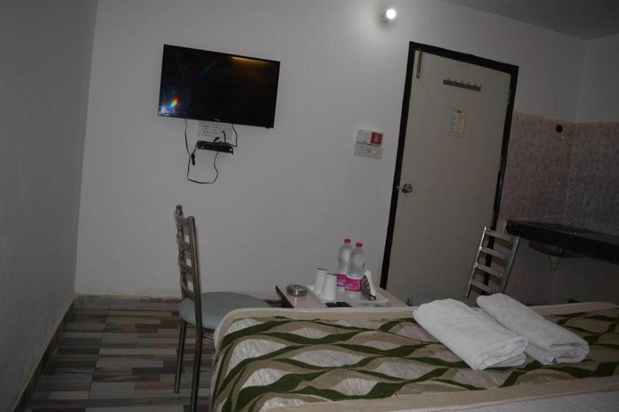 Hotel Clink New Delhi Airport Εξωτερικό φωτογραφία
