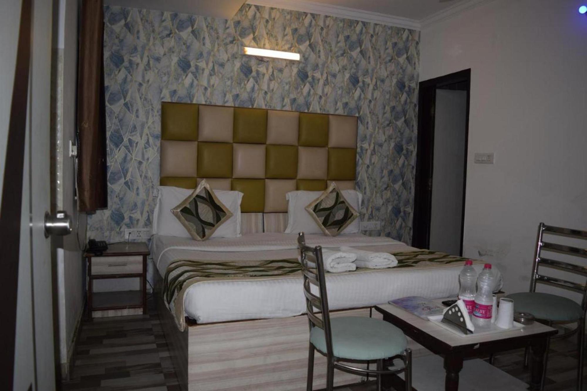 Hotel Clink New Delhi Airport Εξωτερικό φωτογραφία