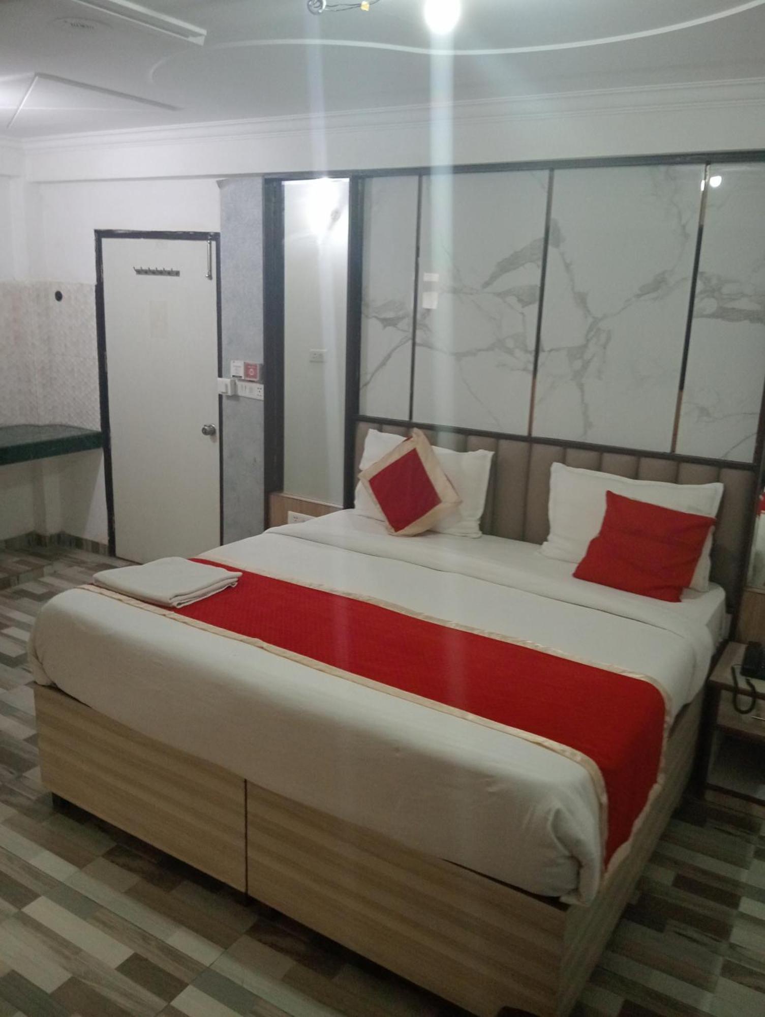 Hotel Clink New Delhi Airport Εξωτερικό φωτογραφία